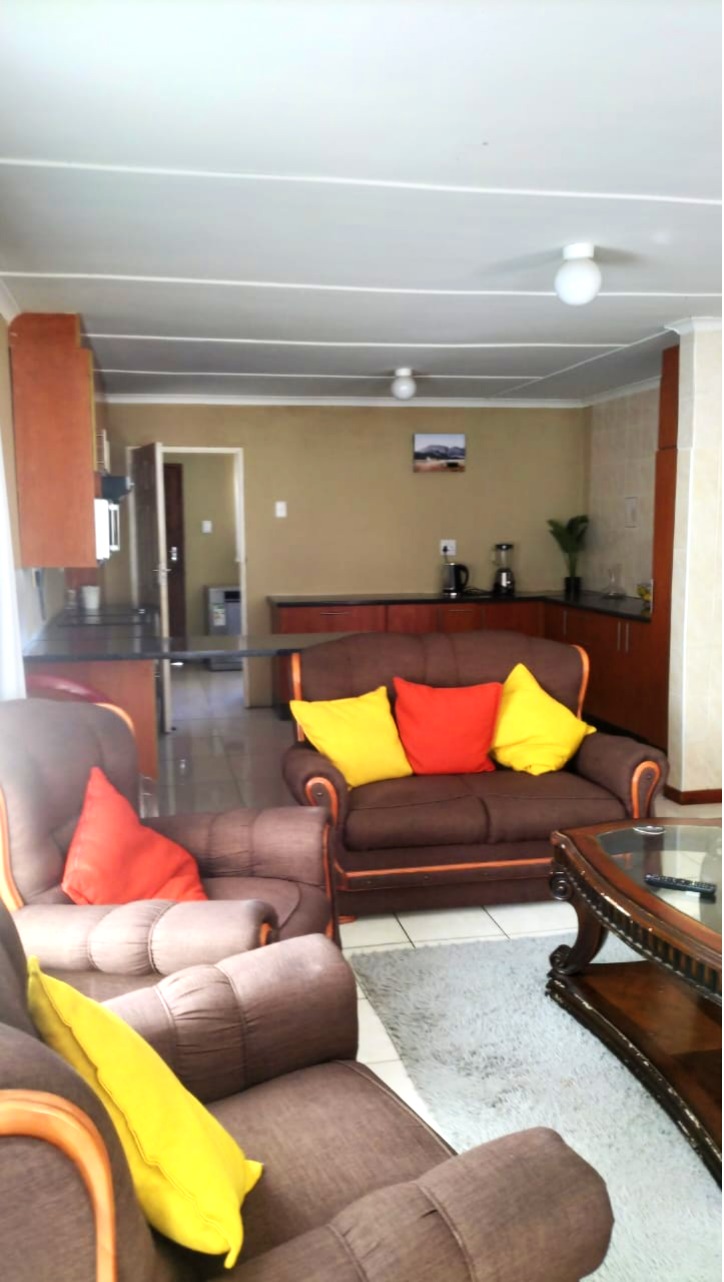 To Let 3 Bedroom Property for Rent in Haven Hills Eastern Cape